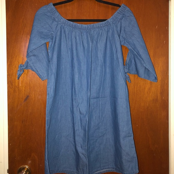 🌻 2 for $20 🌻 Denim Off-Shoulder Dress - Picture 2 of 4